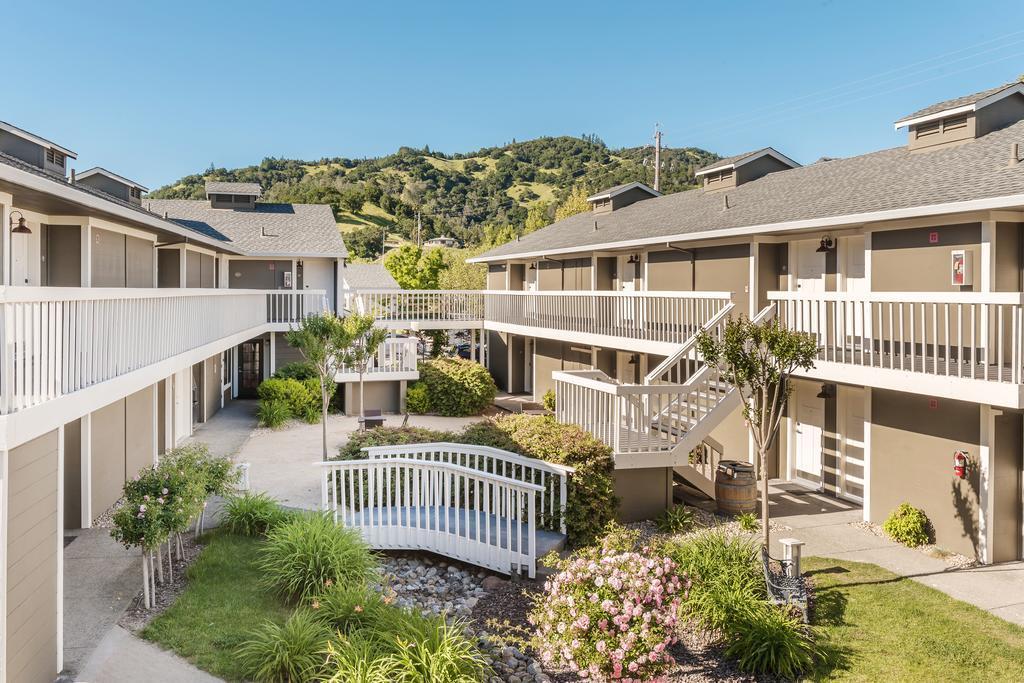 Upvalley Inn & Hot Springs, Ascend Hotel Collection Calistoga Extérieur photo